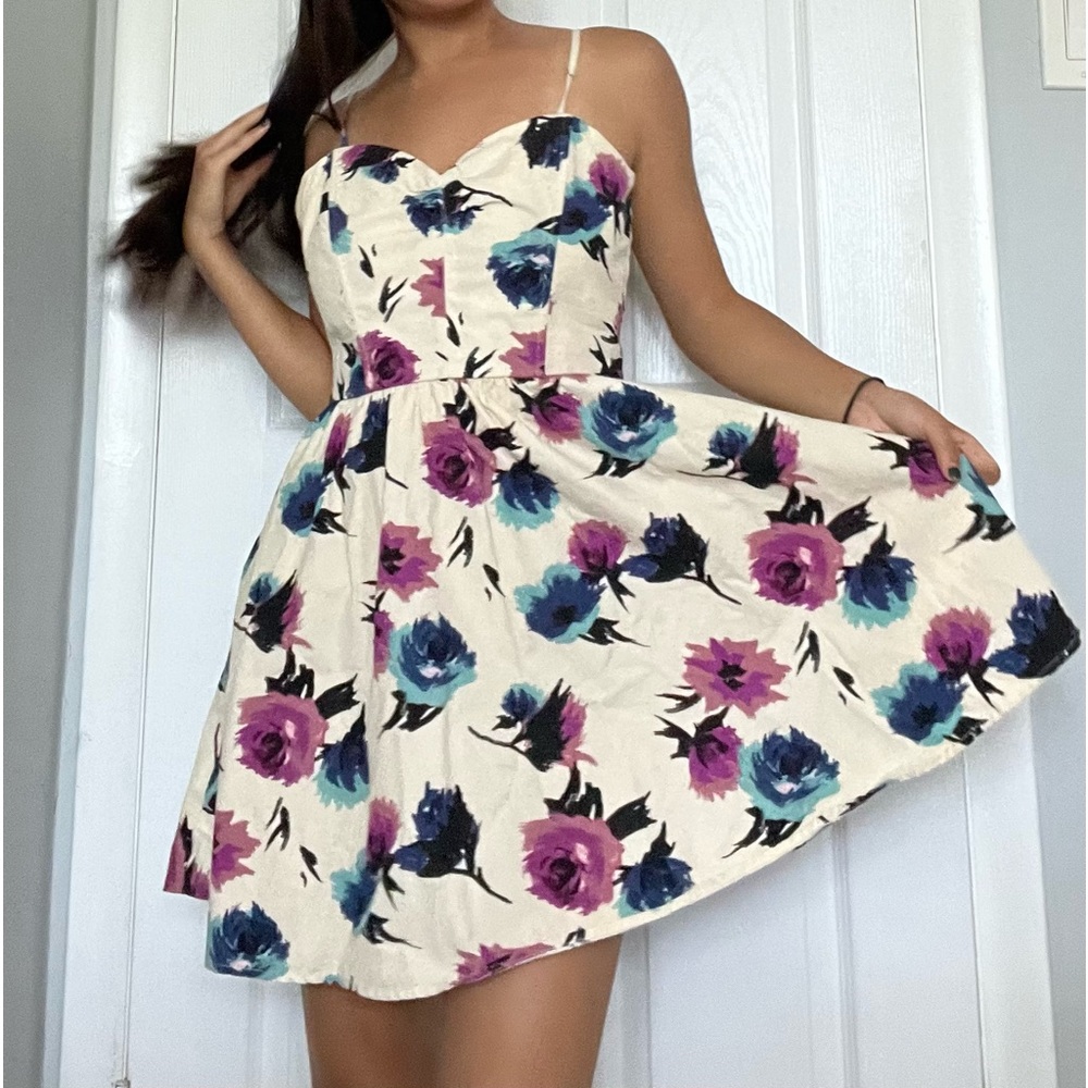 Forever 21 Sweetheart Neckline Fit and Flare Floral Dress- Size S